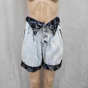 Stefano Vintage Acid Wash High Waisted Mom Denim Shorts with Black Lace Trim